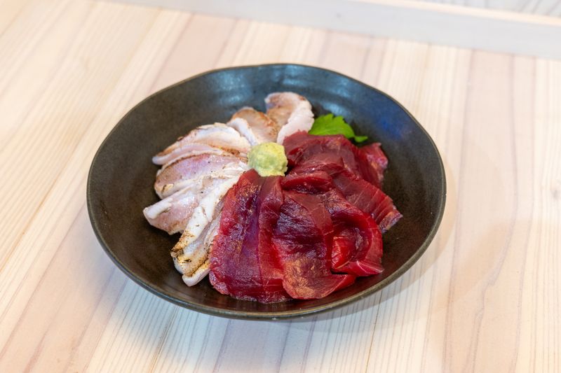 生本まぐろ＆炙りのどぐろ丼
