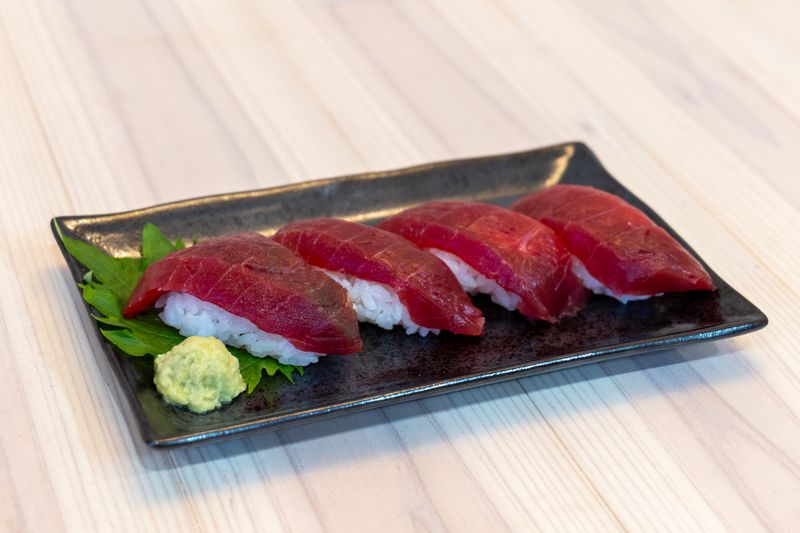 生本まぐろ握り（4貫）